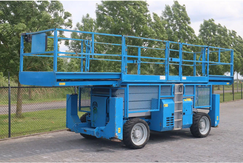Genie GS-4390 RT | 15 METER | 680 KG - Škarasta podizna platforma: slika Genie GS-4390 RT | 15 METER | 680 KG - Škarasta podizna platforma Genie GS-4390 RT | 15 METER | 680 KG - Škarasta podizna platforma: slika Genie GS-4390 RT | 15 METER | 680 KG - Škarasta podizna platforma