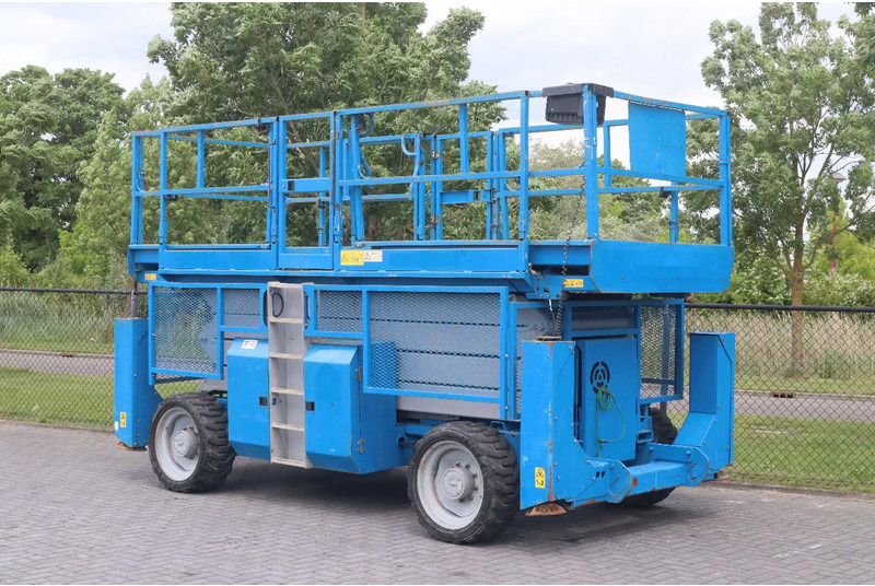 Genie GS-4390 RT | 15 METER | 680 KG - Škarasta podizna platforma: slika Genie GS-4390 RT | 15 METER | 680 KG - Škarasta podizna platforma Genie GS-4390 RT | 15 METER | 680 KG - Škarasta podizna platforma: slika Genie GS-4390 RT | 15 METER | 680 KG - Škarasta podizna platforma