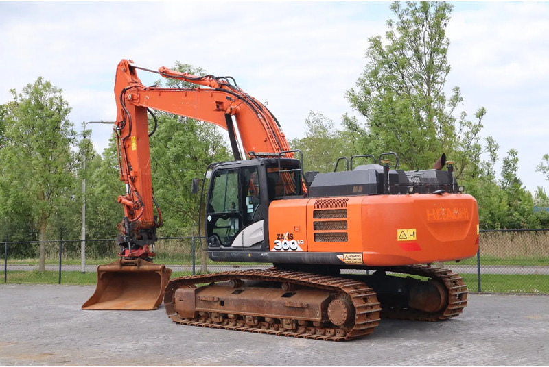 Hitachi ZX300 LC-6 | ROTOTILT | BUCKET | GPS - Bager gusjeničar: slika Hitachi ZX300 LC-6 | ROTOTILT | BUCKET | GPS - Bager gusjeničar Hitachi ZX300 LC-6 | ROTOTILT | BUCKET | GPS - Bager gusjeničar: slika Hitachi ZX300 LC-6 | ROTOTILT | BUCKET | GPS - Bager gusjeničar