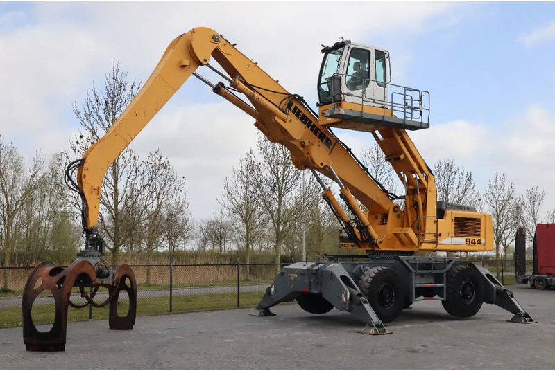 Liebherr A944 C HD | LOG GRAPPLE | HOLZGREIFER | TIMBER - Stroj za rukovanje otpadom: slika Liebherr A944 C HD | LOG GRAPPLE | HOLZGREIFER | TIMBER - Stroj za rukovanje otpadom Liebherr A944 C HD | LOG GRAPPLE | HOLZGREIFER | TIMBER - Stroj za rukovanje otpadom: slika Liebherr A944 C HD | LOG GRAPPLE | HOLZGREIFER | TIMBER - Stroj za rukovanje otpadom