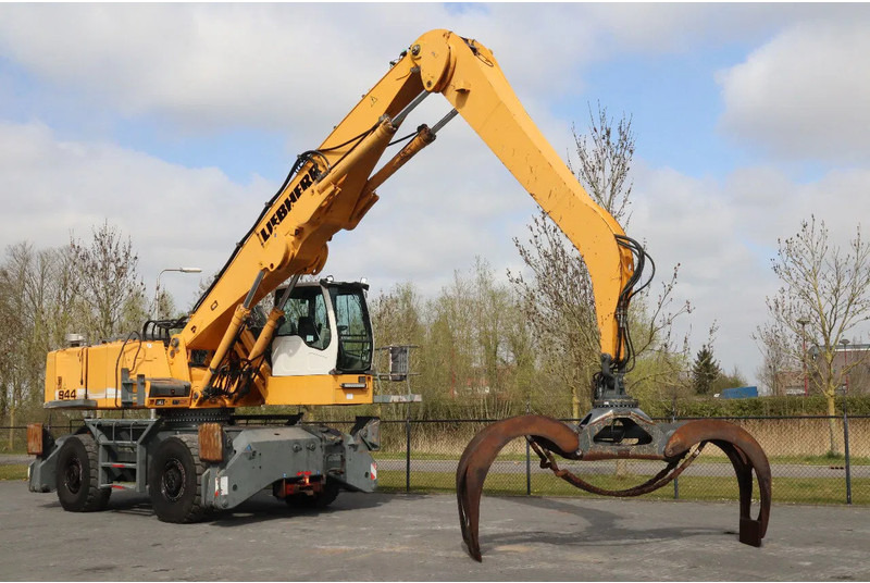 Liebherr A944 C HD | LOG GRAPPLE | HOLZGREIFER | TIMBER - Stroj za rukovanje otpadom: slika Liebherr A944 C HD | LOG GRAPPLE | HOLZGREIFER | TIMBER - Stroj za rukovanje otpadom Liebherr A944 C HD | LOG GRAPPLE | HOLZGREIFER | TIMBER - Stroj za rukovanje otpadom: slika Liebherr A944 C HD | LOG GRAPPLE | HOLZGREIFER | TIMBER - Stroj za rukovanje otpadom