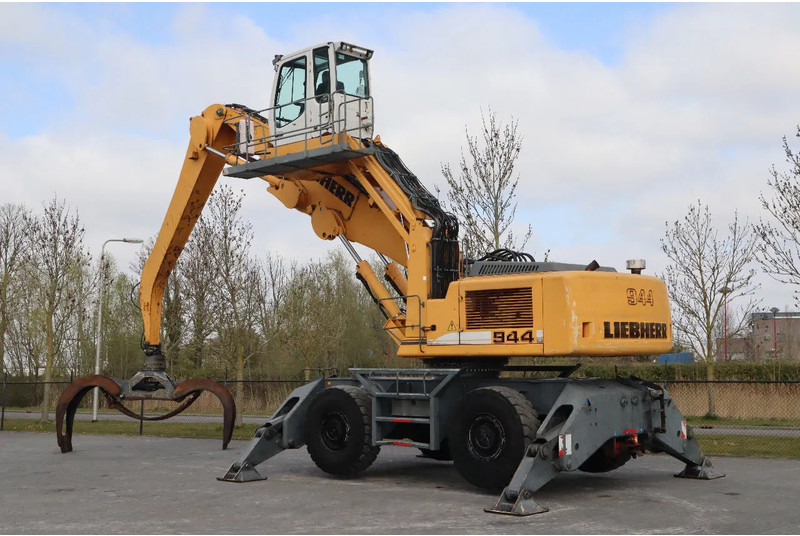 Liebherr A944 C HD | LOG GRAPPLE | HOLZGREIFER | TIMBER - Stroj za rukovanje otpadom: slika Liebherr A944 C HD | LOG GRAPPLE | HOLZGREIFER | TIMBER - Stroj za rukovanje otpadom Liebherr A944 C HD | LOG GRAPPLE | HOLZGREIFER | TIMBER - Stroj za rukovanje otpadom: slika Liebherr A944 C HD | LOG GRAPPLE | HOLZGREIFER | TIMBER - Stroj za rukovanje otpadom