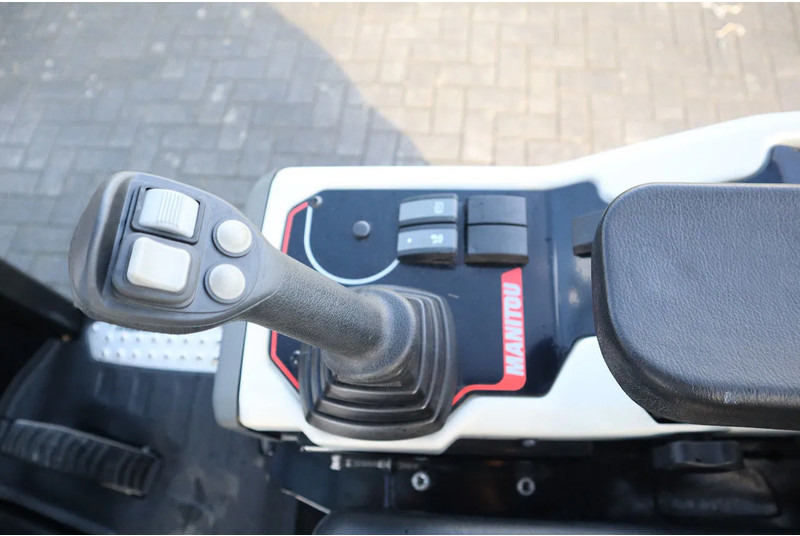 Utovarivač na kotačima Manitou MLA 2-25 H | FORKS | QUICK COUPLER | NEW UNUSED: slika Utovarivač na kotačima Manitou MLA 2-25 H | FORKS | QUICK COUPLER | NEW UNUSED