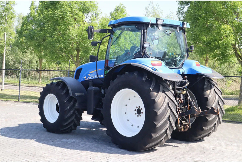 New Holland TS135A | 40 KM/H | 4X4 | SUPERSTEER - Traktor: slika New Holland TS135A | 40 KM/H | 4X4 | SUPERSTEER - Traktor New Holland TS135A | 40 KM/H | 4X4 | SUPERSTEER - Traktor: slika New Holland TS135A | 40 KM/H | 4X4 | SUPERSTEER - Traktor