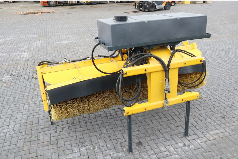 Novi Metla STARK RSW 3000 S | SWEEPER | BRUSH | KEHRMASCHINE | WATER SPRAY: slika Novi Metla STARK RSW 3000 S | SWEEPER | BRUSH | KEHRMASCHINE | WATER SPRAY Novi Metla STARK RSW 3000 S | SWEEPER | BRUSH | KEHRMASCHINE | WATER SPRAY: slika Novi Metla STARK RSW 3000 S | SWEEPER | BRUSH | KEHRMASCHINE | WATER SPRAY