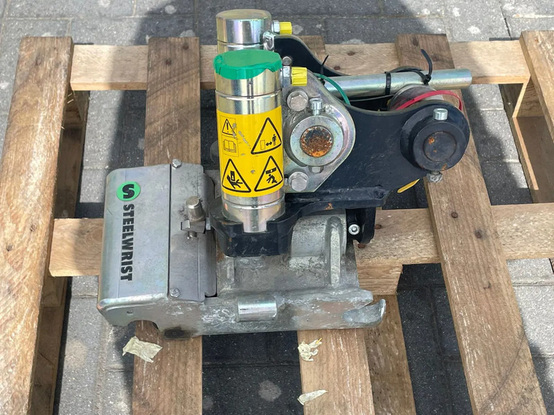 STEELWRIST TMX S30 -180HA | TILT QUICKCOUPLER | TILTING COUPLER | NEW - Tiltrotator za Građevinski strojevi: slika STEELWRIST TMX S30 -180HA | TILT QUICKCOUPLER | TILTING COUPLER | NEW - Tiltrotator za Građevinski strojevi STEELWRIST TMX S30 -180HA | TILT QUICKCOUPLER | TILTING COUPLER | NEW - Tiltrotator za Građevinski strojevi: slika STEELWRIST TMX S30 -180HA | TILT QUICKCOUPLER | TILTING COUPLER | NEW - Tiltrotator za Građevinski strojevi