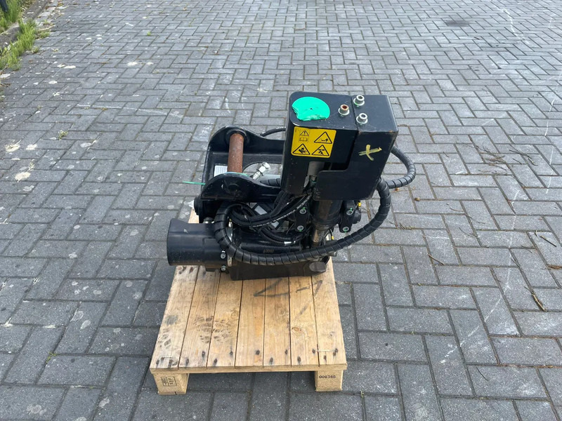 STEELWRIST X06 S40 | TILT ROTATOR | VLS | FPL | RF | NEW / UNUSED - Tiltrotator za Građevinski strojevi: slika STEELWRIST X06 S40 | TILT ROTATOR | VLS | FPL | RF | NEW / UNUSED - Tiltrotator za Građevinski strojevi STEELWRIST X06 S40 | TILT ROTATOR | VLS | FPL | RF | NEW / UNUSED - Tiltrotator za Građevinski strojevi: slika STEELWRIST X06 S40 | TILT ROTATOR | VLS | FPL | RF | NEW / UNUSED - Tiltrotator za Građevinski strojevi