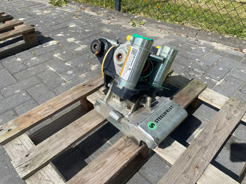 Sanderson STEELWRIST TMX S30 -180HA | TILT QUICKCOUPLER | TILTING COUPLER | NEW - Tiltrotator za Građevinski strojevi: slika Sanderson STEELWRIST TMX S30 -180HA | TILT QUICKCOUPLER | TILTING COUPLER | NEW - Tiltrotator za Građevinski strojevi Sanderson STEELWRIST TMX S30 -180HA | TILT QUICKCOUPLER | TILTING COUPLER | NEW - Tiltrotator za Građevinski strojevi: slika Sanderson STEELWRIST TMX S30 -180HA | TILT QUICKCOUPLER | TILTING COUPLER | NEW - Tiltrotator za Građevinski strojevi