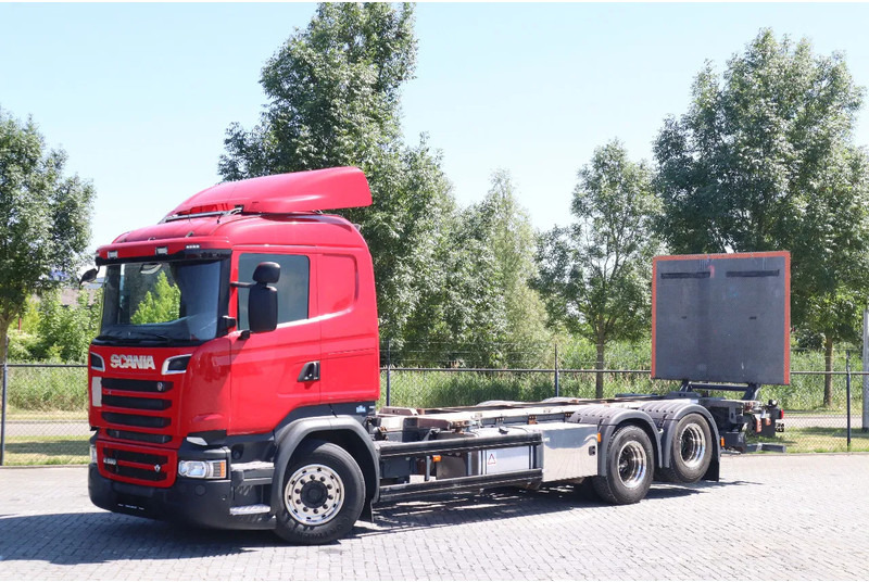 Scania R580 V8 | 6X2 | BDF | RETARDER | TAILLIFT | EURO 6 - Transporter kontejnera/ Kamion s izmjenjivim sanducima: slika Scania R580 V8 | 6X2 | BDF | RETARDER | TAILLIFT | EURO 6 - Transporter kontejnera/ Kamion s izmjenjivim sanducima Scania R580 V8 | 6X2 | BDF | RETARDER | TAILLIFT | EURO 6 - Transporter kontejnera/ Kamion s izmjenjivim sanducima: slika Scania R580 V8 | 6X2 | BDF | RETARDER | TAILLIFT | EURO 6 - Transporter kontejnera/ Kamion s izmjenjivim sanducima