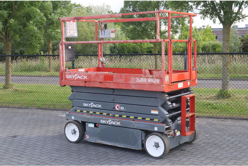 Skyjack SJ III 4626 | 9.75 METER | 454 KG - Škarasta podizna platforma: slika Skyjack SJ III 4626 | 9.75 METER | 454 KG - Škarasta podizna platforma Skyjack SJ III 4626 | 9.75 METER | 454 KG - Škarasta podizna platforma: slika Skyjack SJ III 4626 | 9.75 METER | 454 KG - Škarasta podizna platforma