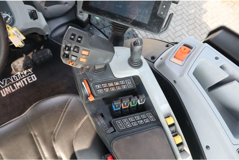 Zakup Valtra T234 D UNLIMITED | FRONT PTO | 53 KM/H | FULL OPTION Valtra T234 D UNLIMITED | FRONT PTO | 53 KM/H | FULL OPTION: slika Zakup Valtra T234 D UNLIMITED | FRONT PTO | 53 KM/H | FULL OPTION Valtra T234 D UNLIMITED | FRONT PTO | 53 KM/H | FULL OPTION