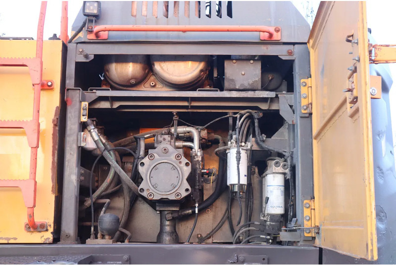 Bager gusjeničar Volvo EC 750 EL | BUCKET | HYDRAULIC QUICK COUPLER: slika Bager gusjeničar Volvo EC 750 EL | BUCKET | HYDRAULIC QUICK COUPLER Bager gusjeničar Volvo EC 750 EL | BUCKET | HYDRAULIC QUICK COUPLER: slika Bager gusjeničar Volvo EC 750 EL | BUCKET | HYDRAULIC QUICK COUPLER