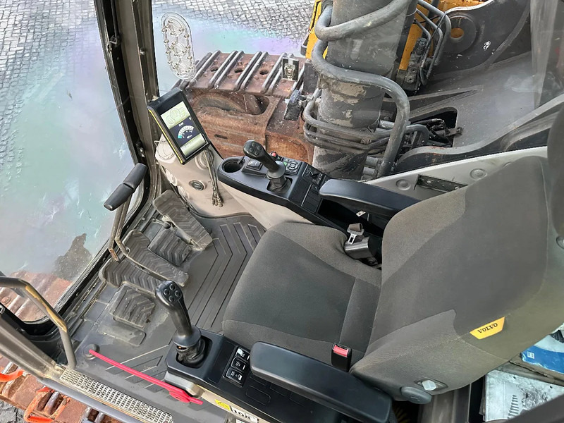 Bager gusjeničar Volvo EC 750 EL | BUCKET | HYDRAULIC QUICK COUPLER: slika Bager gusjeničar Volvo EC 750 EL | BUCKET | HYDRAULIC QUICK COUPLER Bager gusjeničar Volvo EC 750 EL | BUCKET | HYDRAULIC QUICK COUPLER: slika Bager gusjeničar Volvo EC 750 EL | BUCKET | HYDRAULIC QUICK COUPLER