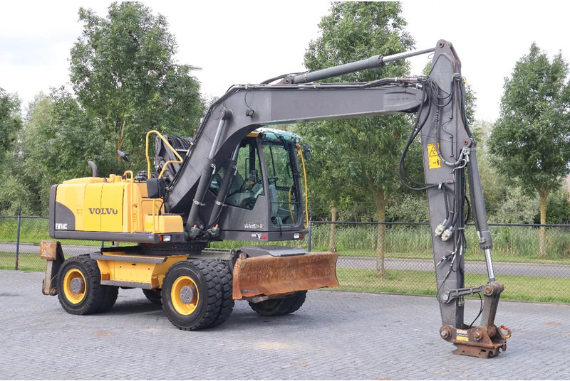 Volvo EW160 C | QUICK COUPLER | ELEVATING CABIN | UMSCHLAG - Stroj za rukovanje otpadom: slika Volvo EW160 C | QUICK COUPLER | ELEVATING CABIN | UMSCHLAG - Stroj za rukovanje otpadom Volvo EW160 C | QUICK COUPLER | ELEVATING CABIN | UMSCHLAG - Stroj za rukovanje otpadom: slika Volvo EW160 C | QUICK COUPLER | ELEVATING CABIN | UMSCHLAG - Stroj za rukovanje otpadom
