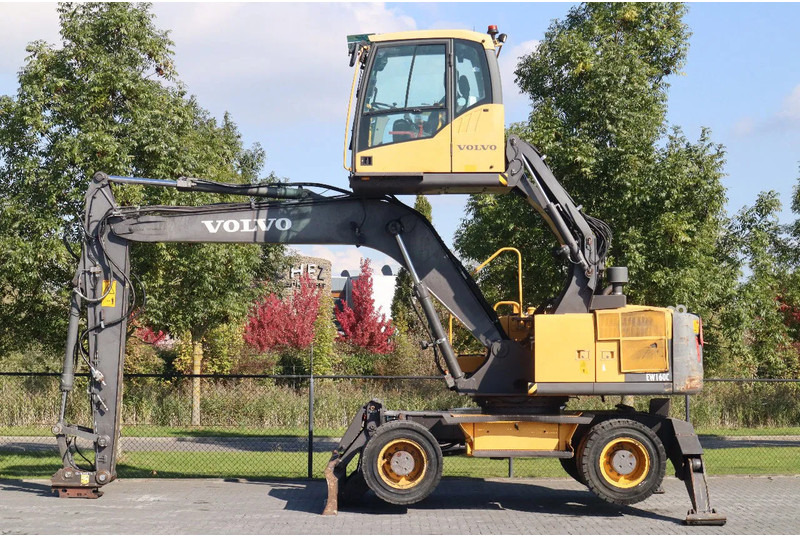 Volvo EW160C | EW 160 C | LIFT CAB | DOZERBLADE | QUICK COUPLER - Bager na kotačima: slika Volvo EW160C | EW 160 C | LIFT CAB | DOZERBLADE | QUICK COUPLER - Bager na kotačima Volvo EW160C | EW 160 C | LIFT CAB | DOZERBLADE | QUICK COUPLER - Bager na kotačima: slika Volvo EW160C | EW 160 C | LIFT CAB | DOZERBLADE | QUICK COUPLER - Bager na kotačima