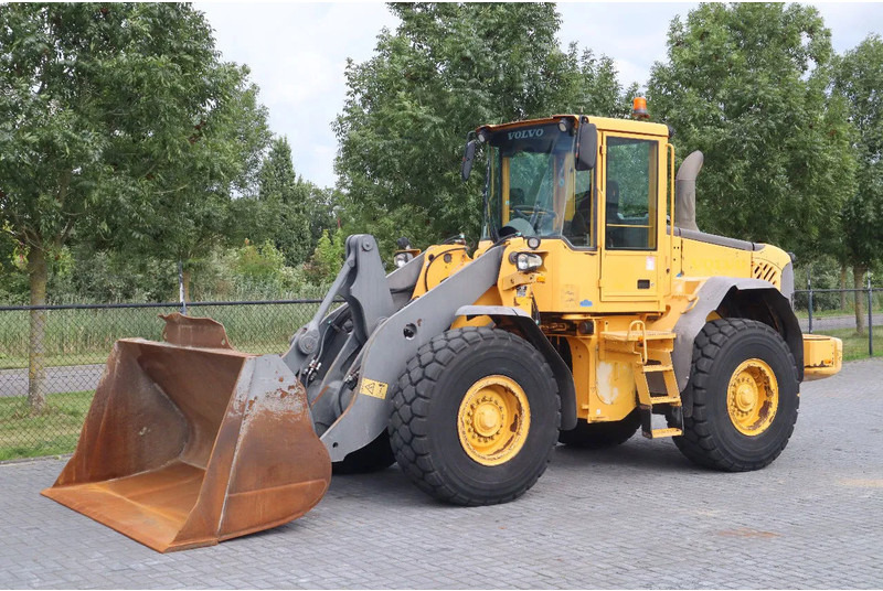 Volvo L70E | BUCKET | QUICK COUPLER | EXTRA FUNCT | AIRCO - Utovarivač na kotačima: slika Volvo L70E | BUCKET | QUICK COUPLER | EXTRA FUNCT | AIRCO - Utovarivač na kotačima Volvo L70E | BUCKET | QUICK COUPLER | EXTRA FUNCT | AIRCO - Utovarivač na kotačima: slika Volvo L70E | BUCKET | QUICK COUPLER | EXTRA FUNCT | AIRCO - Utovarivač na kotačima