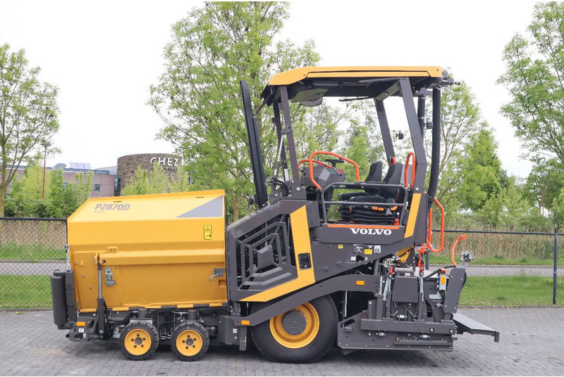 Volvo P2870 D ABG | ASPHALT PAVER | NEW / UNUSED | BOMAG BF300 - Stroj za asfaltiranje: slika Volvo P2870 D ABG | ASPHALT PAVER | NEW / UNUSED | BOMAG BF300 - Stroj za asfaltiranje Volvo P2870 D ABG | ASPHALT PAVER | NEW / UNUSED | BOMAG BF300 - Stroj za asfaltiranje: slika Volvo P2870 D ABG | ASPHALT PAVER | NEW / UNUSED | BOMAG BF300 - Stroj za asfaltiranje