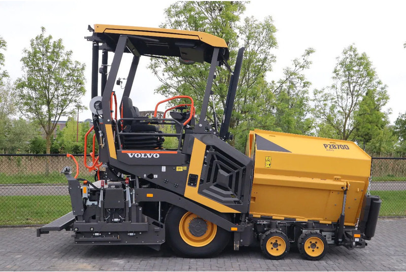 Volvo P2870 D ABG | ASPHALT PAVER | NEW / UNUSED | BOMAG BF300 - Stroj za asfaltiranje: slika Volvo P2870 D ABG | ASPHALT PAVER | NEW / UNUSED | BOMAG BF300 - Stroj za asfaltiranje Volvo P2870 D ABG | ASPHALT PAVER | NEW / UNUSED | BOMAG BF300 - Stroj za asfaltiranje: slika Volvo P2870 D ABG | ASPHALT PAVER | NEW / UNUSED | BOMAG BF300 - Stroj za asfaltiranje