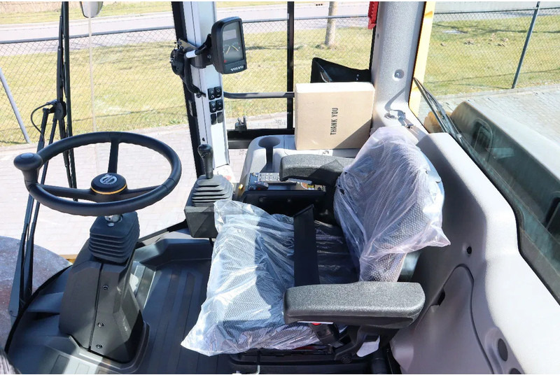 Zakup Volvo SD75B | SD 75 B | NEW / UNUSED | 1 YEAR WARRANTY Volvo SD75B | SD 75 B | NEW / UNUSED | 1 YEAR WARRANTY: slika Zakup Volvo SD75B | SD 75 B | NEW / UNUSED | 1 YEAR WARRANTY Volvo SD75B | SD 75 B | NEW / UNUSED | 1 YEAR WARRANTY