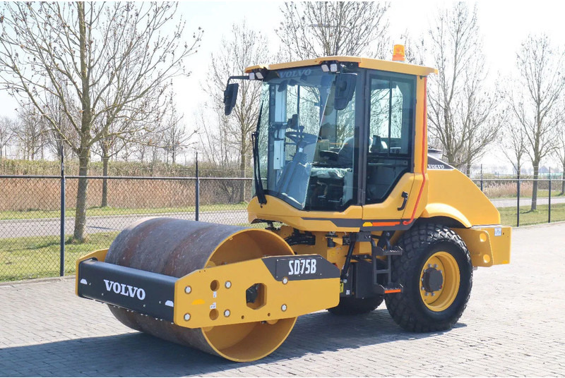Volvo SD75B | SD 75 B | NEW / UNUSED | 1 YEAR WARRANTY - Valjak: slika Volvo SD75B | SD 75 B | NEW / UNUSED | 1 YEAR WARRANTY - Valjak Volvo SD75B | SD 75 B | NEW / UNUSED | 1 YEAR WARRANTY - Valjak: slika Volvo SD75B | SD 75 B | NEW / UNUSED | 1 YEAR WARRANTY - Valjak