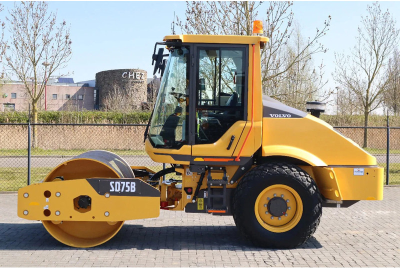 Volvo SD75B | SD 75 B | NEW / UNUSED | 1 YEAR WARRANTY - Valjak: slika Volvo SD75B | SD 75 B | NEW / UNUSED | 1 YEAR WARRANTY - Valjak Volvo SD75B | SD 75 B | NEW / UNUSED | 1 YEAR WARRANTY - Valjak: slika Volvo SD75B | SD 75 B | NEW / UNUSED | 1 YEAR WARRANTY - Valjak