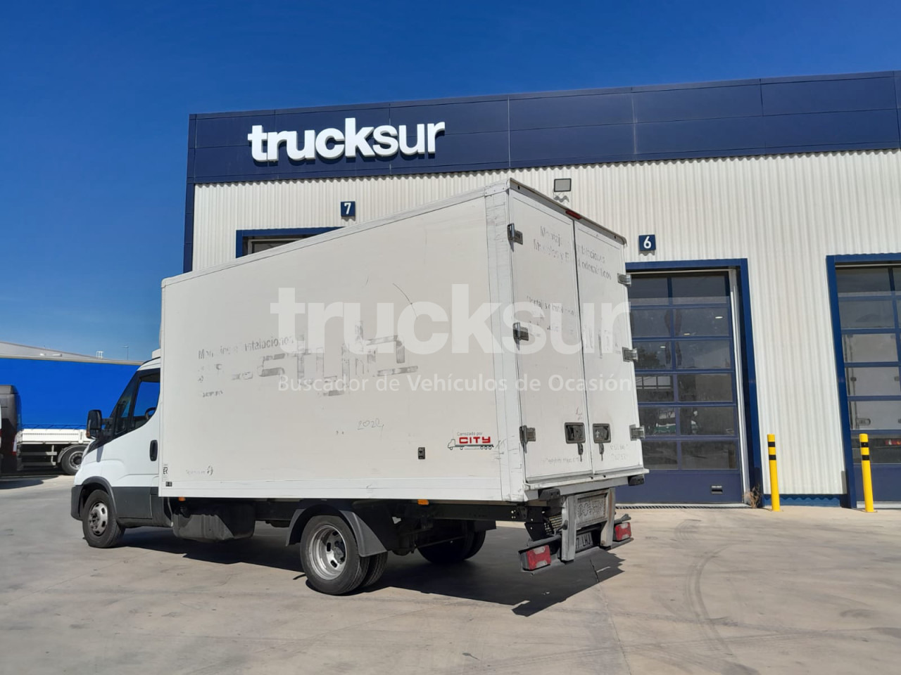 IVECO 35C16 GV - Dostavno vozilo sa zatvorenim sandukom: slika IVECO 35C16 GV - Dostavno vozilo sa zatvorenim sandukom IVECO 35C16 GV - Dostavno vozilo sa zatvorenim sandukom: slika IVECO 35C16 GV - Dostavno vozilo sa zatvorenim sandukom