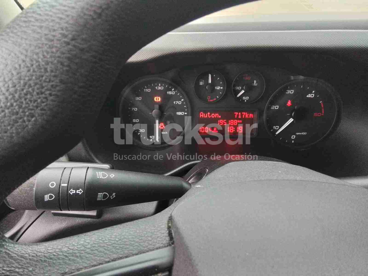 IVECO 35S14 FRC-X - Dostavno vozilo hladnjača: slika IVECO 35S14 FRC-X - Dostavno vozilo hladnjača IVECO 35S14 FRC-X - Dostavno vozilo hladnjača: slika IVECO 35S14 FRC-X - Dostavno vozilo hladnjača