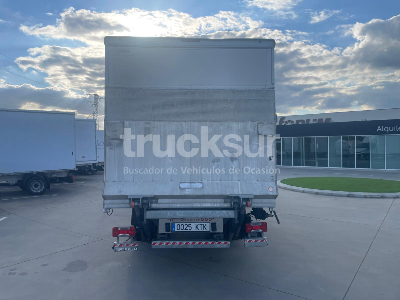 IVECO 72C18 P/E - Kamion sandučar: slika IVECO 72C18 P/E - Kamion sandučar IVECO 72C18 P/E - Kamion sandučar: slika IVECO 72C18 P/E - Kamion sandučar