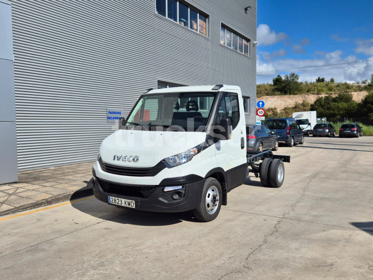 IVECO DAILY 35C15 - Kamion-šasija: slika IVECO DAILY 35C15 - Kamion-šasija IVECO DAILY 35C15 - Kamion-šasija: slika IVECO DAILY 35C15 - Kamion-šasija