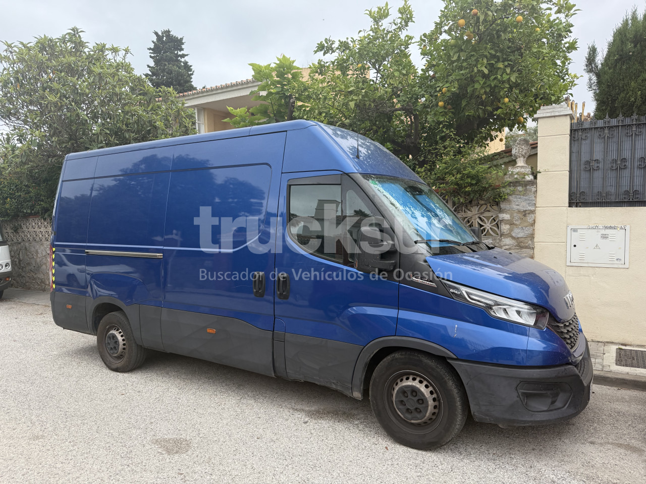 IVECO DAILY 35S16 - Dostavno vozilo sa zatvorenim sandukom: slika IVECO DAILY 35S16 - Dostavno vozilo sa zatvorenim sandukom IVECO DAILY 35S16 - Dostavno vozilo sa zatvorenim sandukom: slika IVECO DAILY 35S16 - Dostavno vozilo sa zatvorenim sandukom