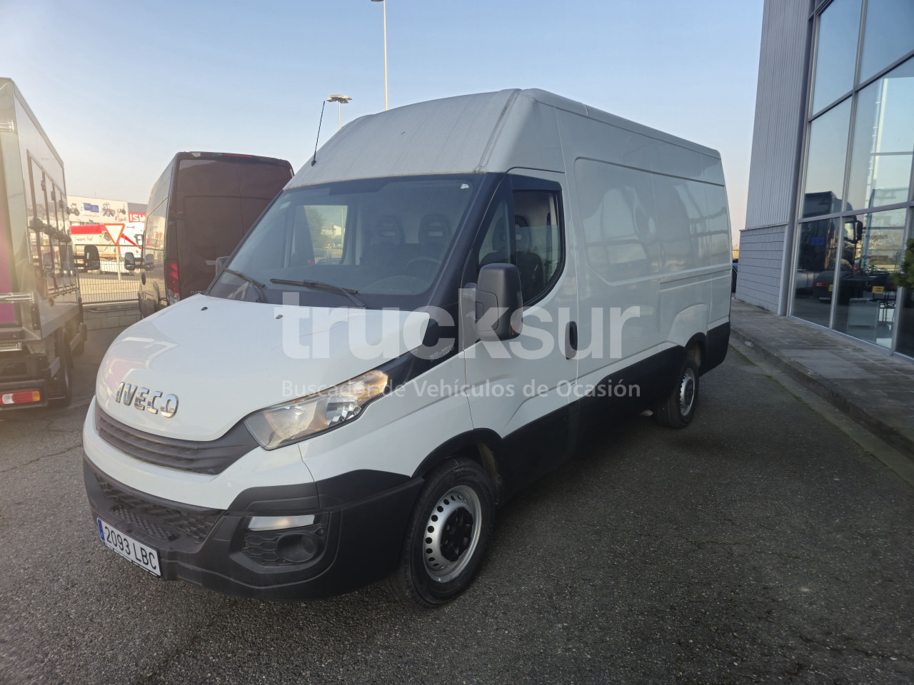 IVECO DAILY 35S16V 12M3 - Dostavno vozilo sa zatvorenim sandukom: slika IVECO DAILY 35S16V 12M3 - Dostavno vozilo sa zatvorenim sandukom IVECO DAILY 35S16V 12M3 - Dostavno vozilo sa zatvorenim sandukom: slika IVECO DAILY 35S16V 12M3 - Dostavno vozilo sa zatvorenim sandukom