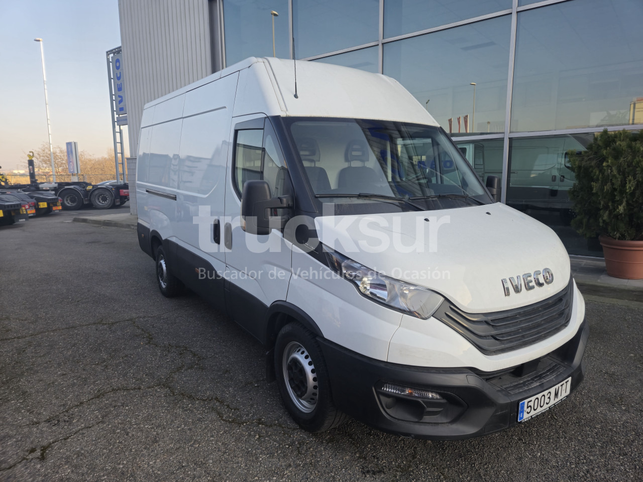 IVECO DAILY 35S16V 12M3 - Dostavno vozilo sa zatvorenim sandukom: slika IVECO DAILY 35S16V 12M3 - Dostavno vozilo sa zatvorenim sandukom IVECO DAILY 35S16V 12M3 - Dostavno vozilo sa zatvorenim sandukom: slika IVECO DAILY 35S16V 12M3 - Dostavno vozilo sa zatvorenim sandukom