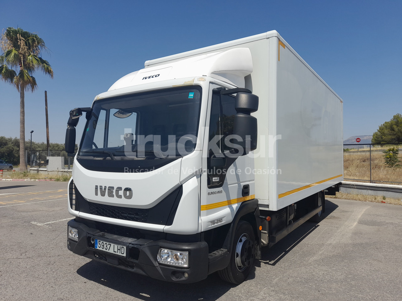 IVECO EUROCARGO 210.75 P/E - Kamion sandučar: slika IVECO EUROCARGO 210.75 P/E - Kamion sandučar IVECO EUROCARGO 210.75 P/E - Kamion sandučar: slika IVECO EUROCARGO 210.75 P/E - Kamion sandučar