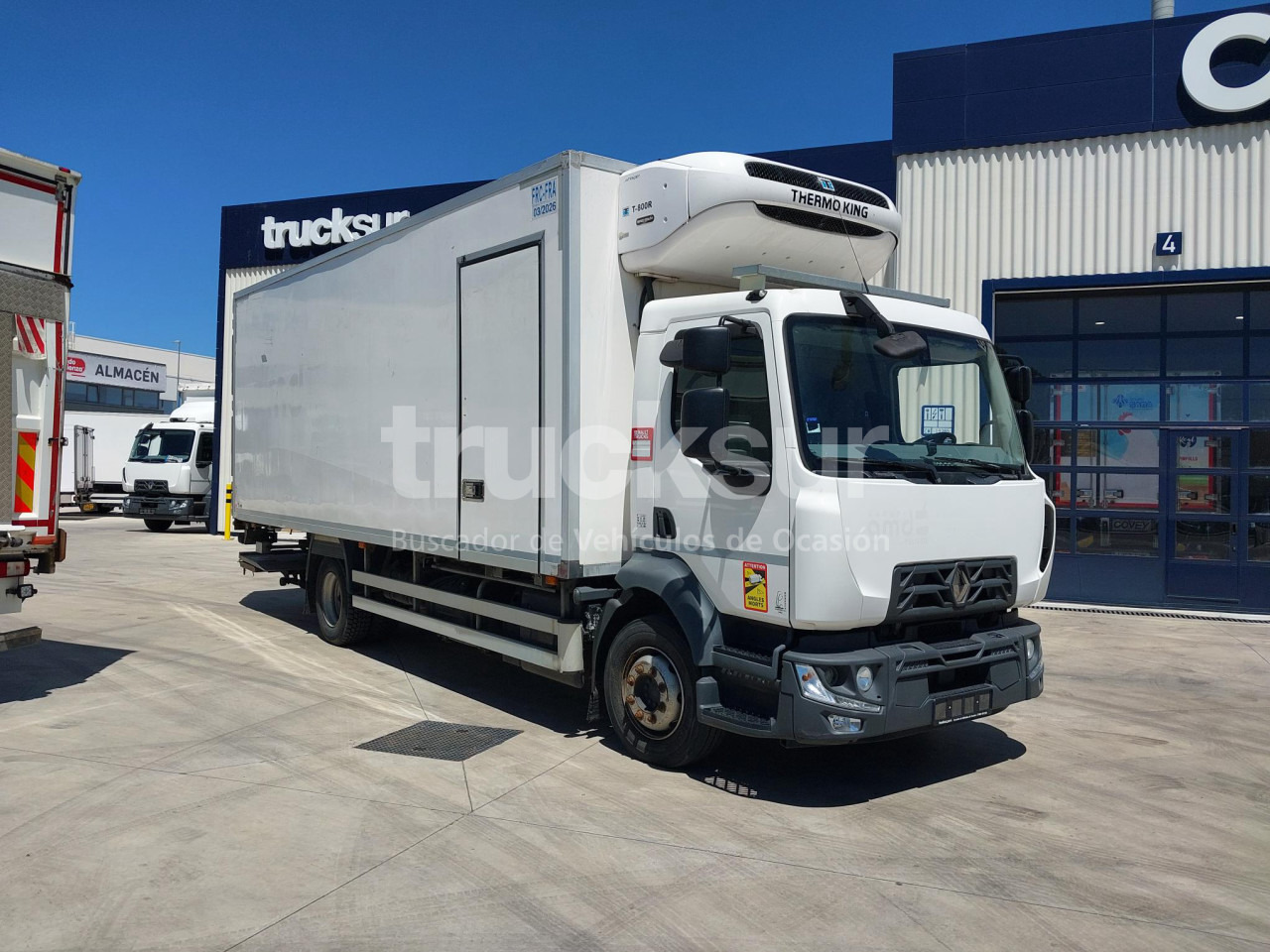 RENAULT D13.240 - Kamion hladnjača: slika RENAULT D13.240 - Kamion hladnjača RENAULT D13.240 - Kamion hladnjača: slika RENAULT D13.240 - Kamion hladnjača