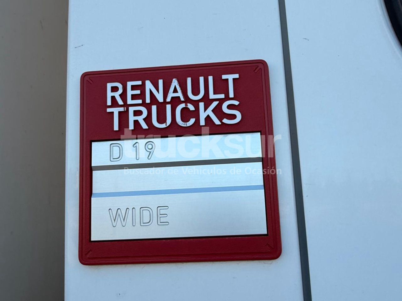 RENAULT D320.18 - Kamion sandučar: slika RENAULT D320.18 - Kamion sandučar RENAULT D320.18 - Kamion sandučar: slika RENAULT D320.18 - Kamion sandučar