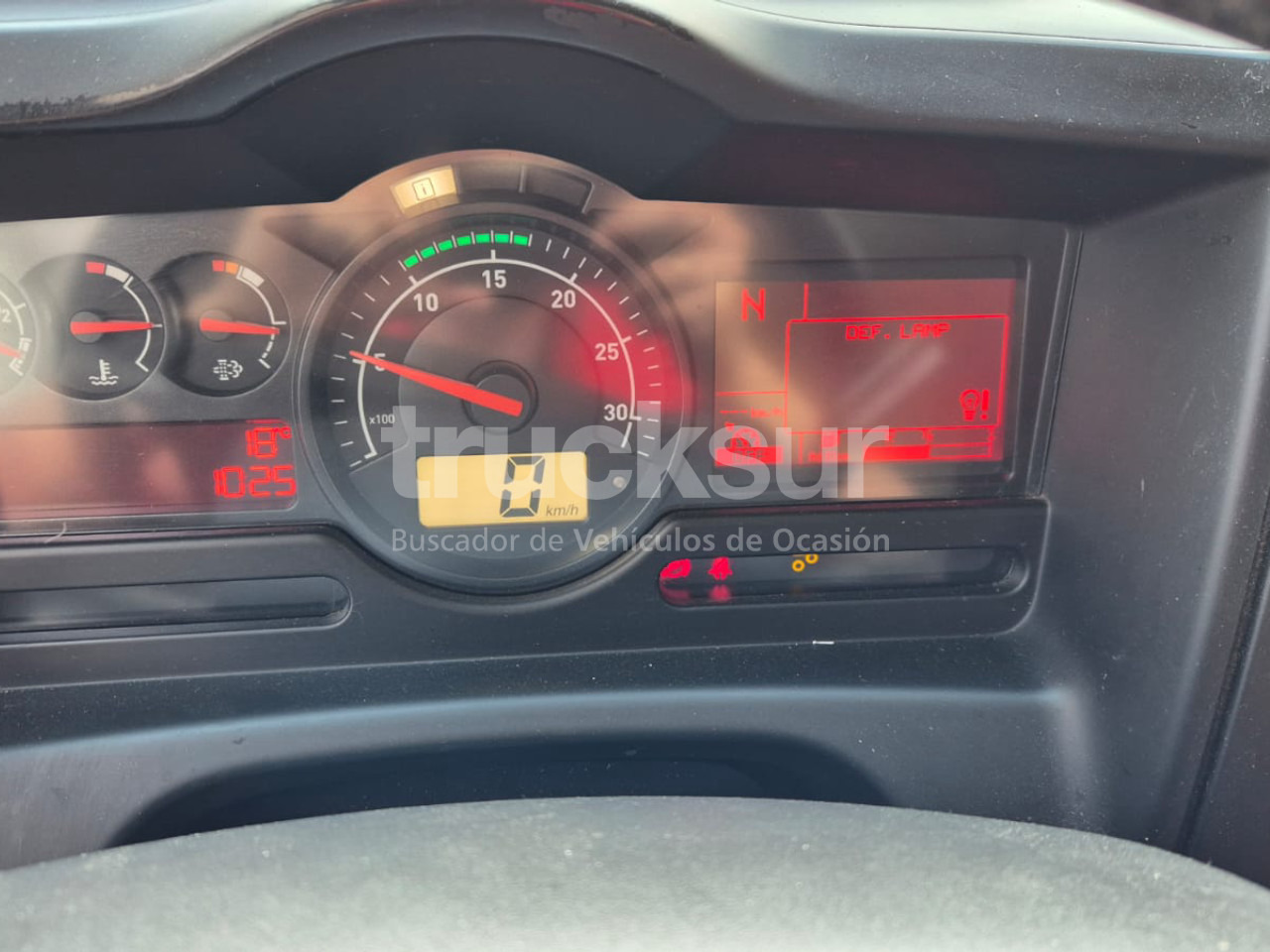 RENAULT D320.26 - Kamion s ceradom: slika RENAULT D320.26 - Kamion s ceradom RENAULT D320.26 - Kamion s ceradom: slika RENAULT D320.26 - Kamion s ceradom