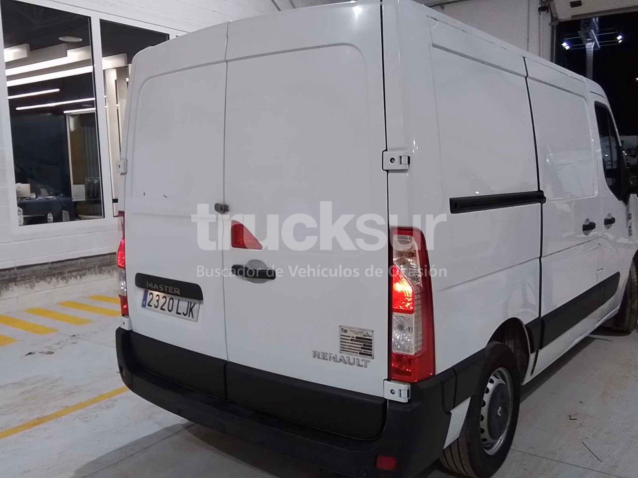 RENAULT MASTER 125.35 - Dostavno vozilo sa zatvorenim sandukom: slika RENAULT MASTER 125.35 - Dostavno vozilo sa zatvorenim sandukom RENAULT MASTER 125.35 - Dostavno vozilo sa zatvorenim sandukom: slika RENAULT MASTER 125.35 - Dostavno vozilo sa zatvorenim sandukom