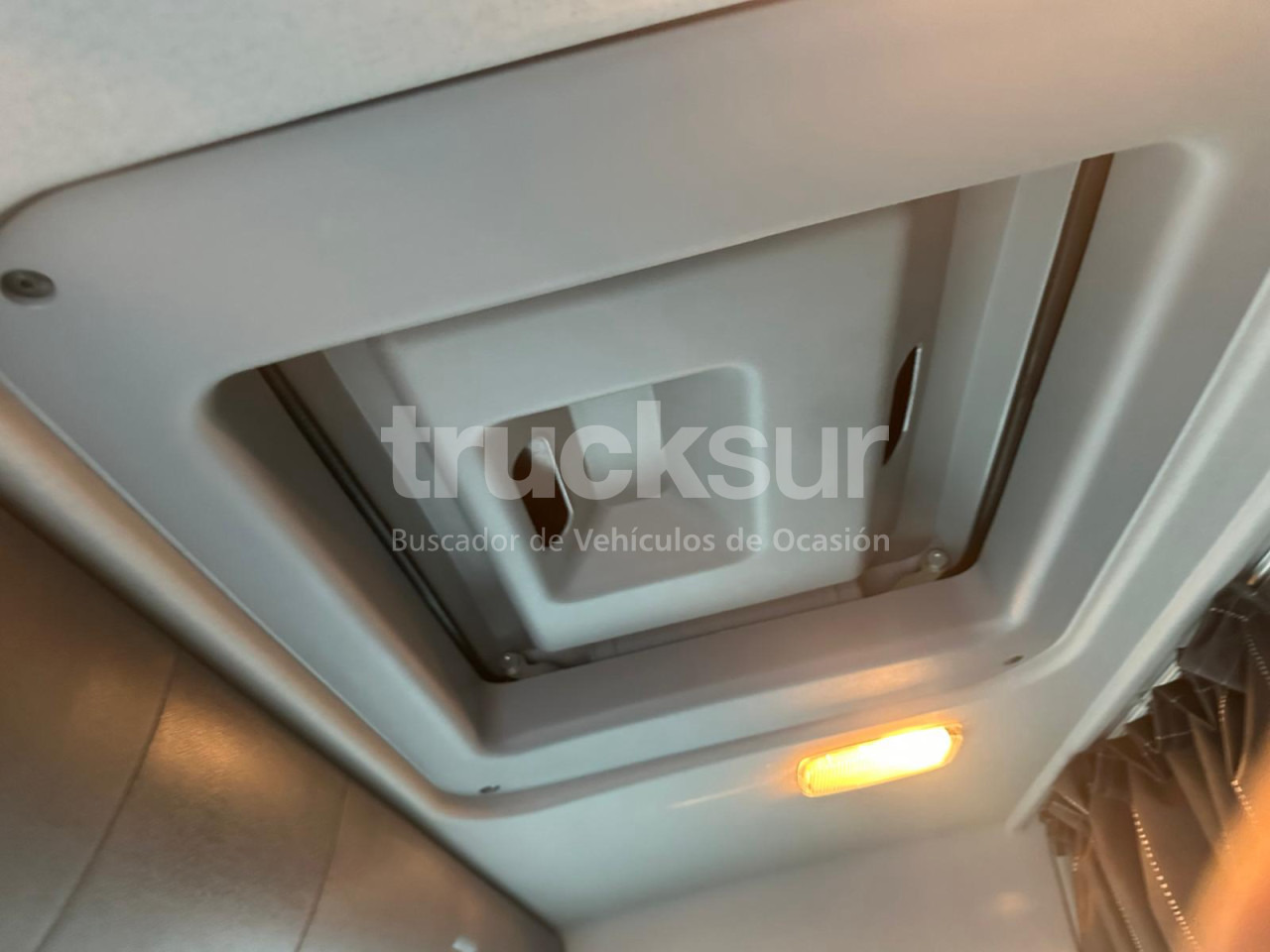 Kamion s ceradom SCANIA P280.26 ejes 6x2*4: slika Kamion s ceradom SCANIA P280.26 ejes 6x2*4 Kamion s ceradom SCANIA P280.26 ejes 6x2*4: slika Kamion s ceradom SCANIA P280.26 ejes 6x2*4