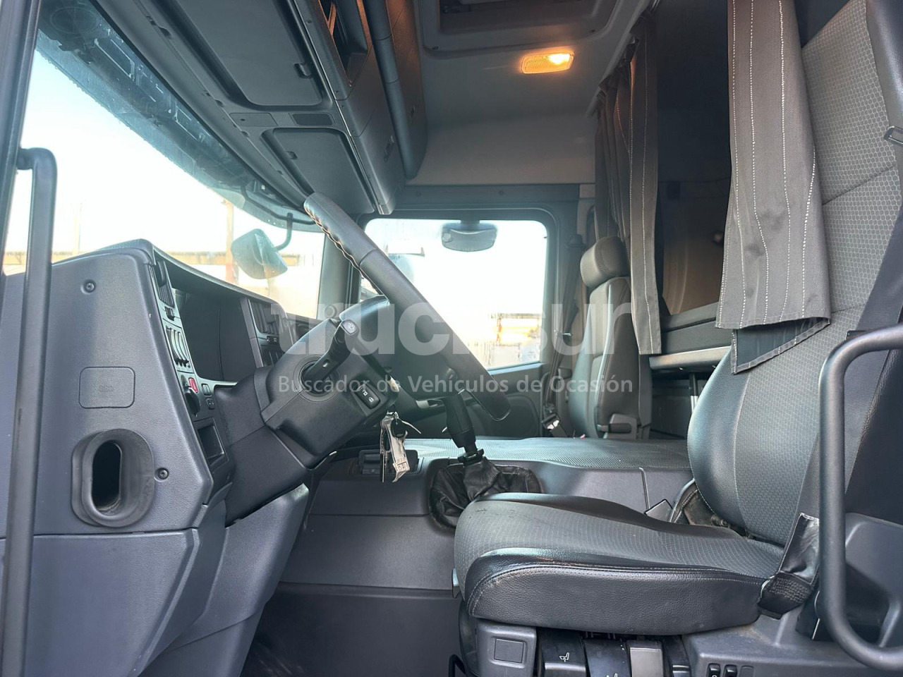 Kamion s ceradom SCANIA P280.26 ejes 6x2*4: slika Kamion s ceradom SCANIA P280.26 ejes 6x2*4 Kamion s ceradom SCANIA P280.26 ejes 6x2*4: slika Kamion s ceradom SCANIA P280.26 ejes 6x2*4