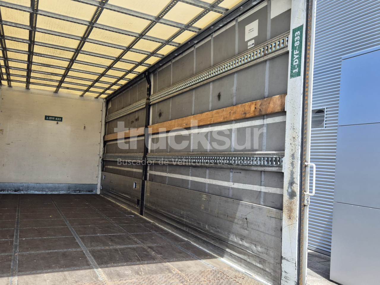 Kamion s ceradom SCANIA P320: slika Kamion s ceradom SCANIA P320 Kamion s ceradom SCANIA P320: slika Kamion s ceradom SCANIA P320