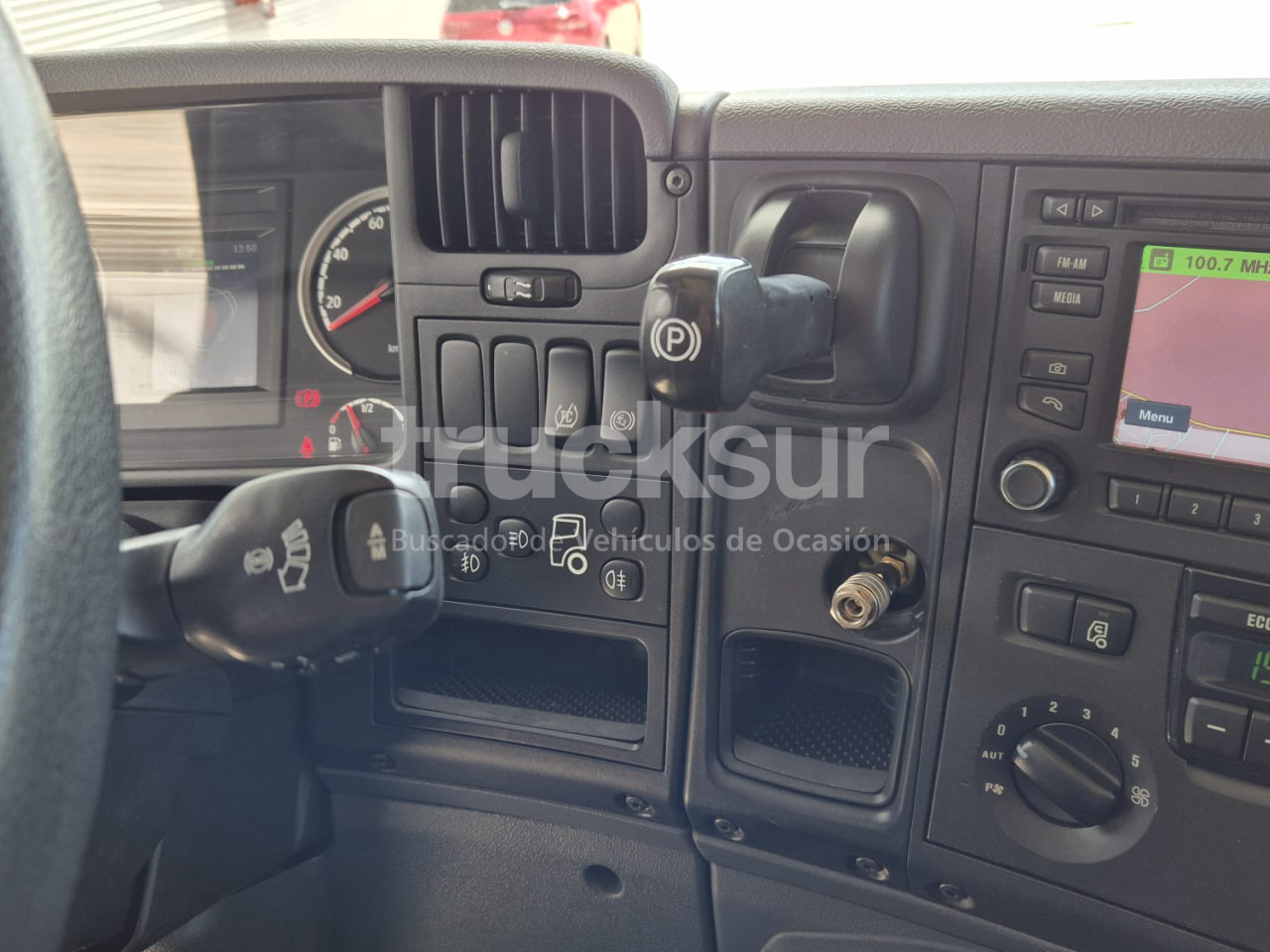 Kamion s ceradom SCANIA P320: slika Kamion s ceradom SCANIA P320 Kamion s ceradom SCANIA P320: slika Kamion s ceradom SCANIA P320