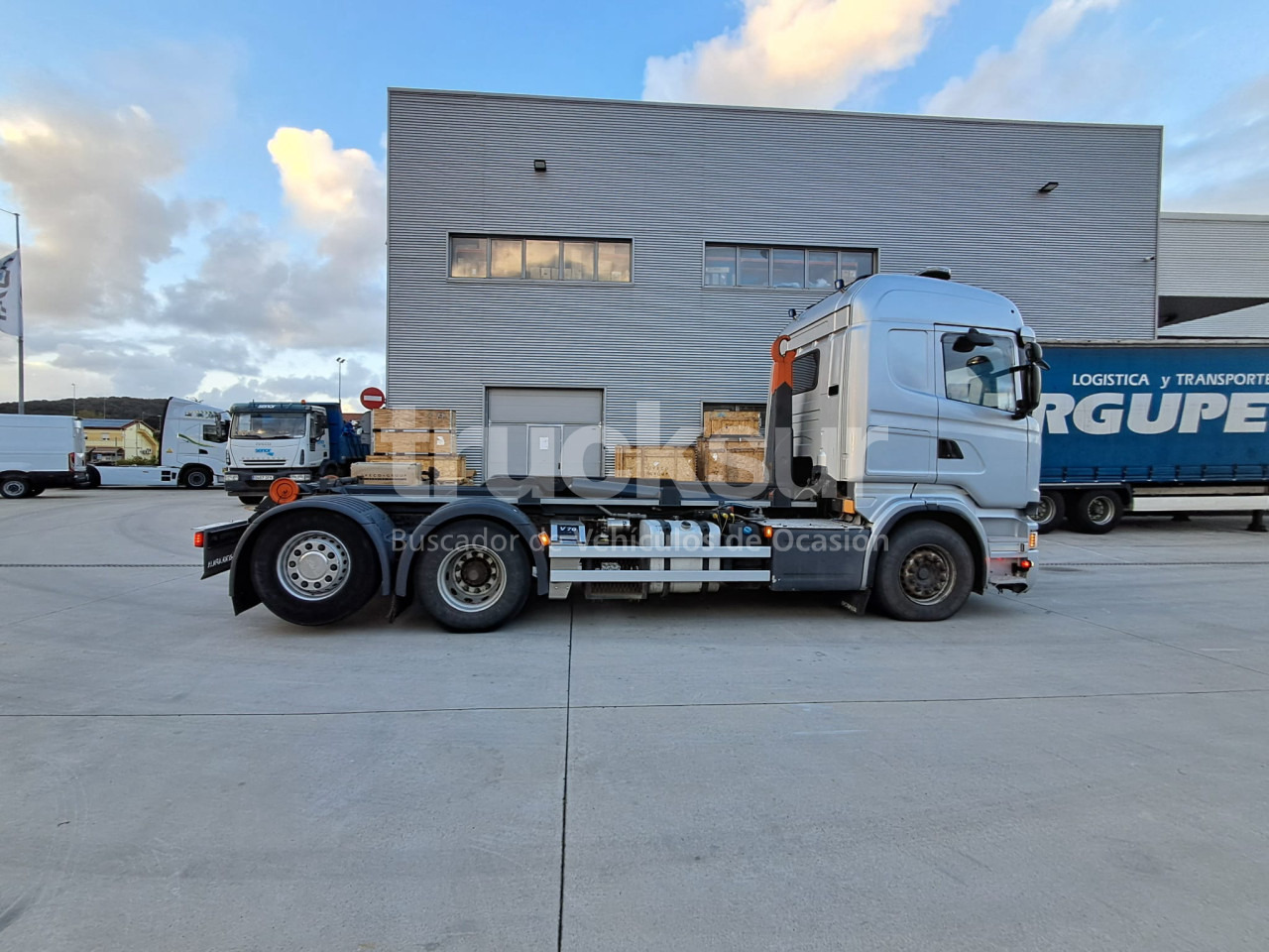 SCANIA R580.26 ejes 6x2*4 - Kamion s kukastom dizalicom: slika SCANIA R580.26 ejes 6x2*4 - Kamion s kukastom dizalicom SCANIA R580.26 ejes 6x2*4 - Kamion s kukastom dizalicom: slika SCANIA R580.26 ejes 6x2*4 - Kamion s kukastom dizalicom