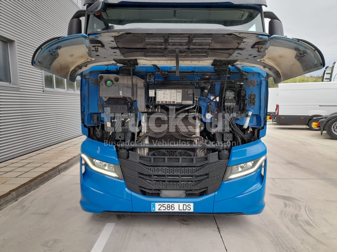 IVECO S-WAY AS440S46T/P - Tegljač: slika IVECO S-WAY AS440S46T/P - Tegljač IVECO S-WAY AS440S46T/P - Tegljač: slika IVECO S-WAY AS440S46T/P - Tegljač