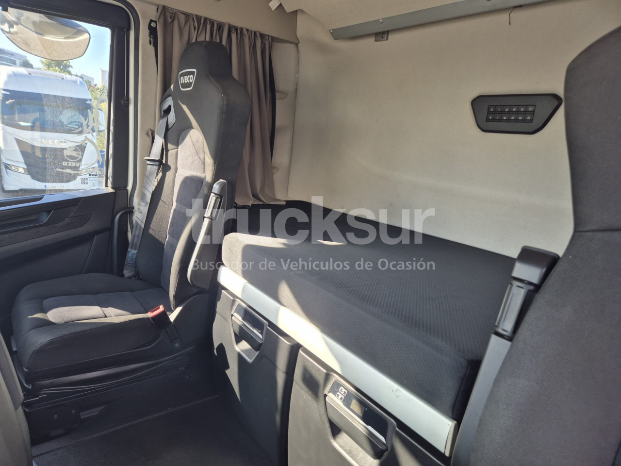 Tegljač IVECO S-WAY AS440S51T/P: slika Tegljač IVECO S-WAY AS440S51T/P