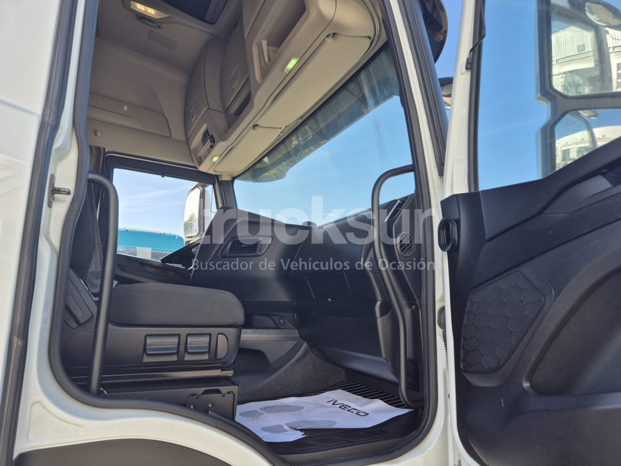 Tegljač IVECO S-WAY AS440S51T/P: slika Tegljač IVECO S-WAY AS440S51T/P