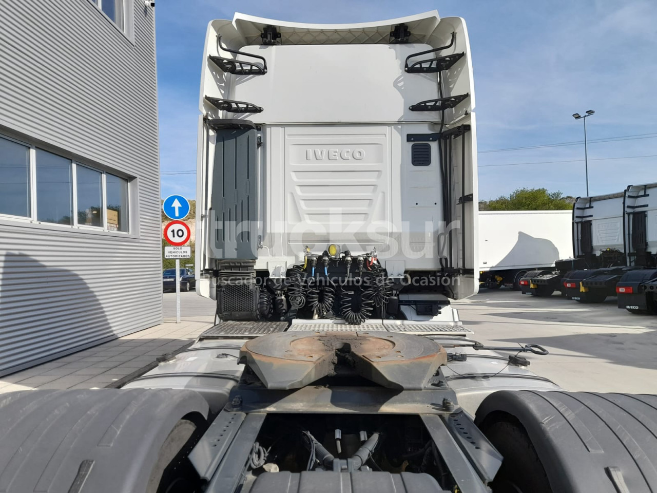 IVECO STRALIS AS440S51T/P HI-WAY - Tegljač: slika IVECO STRALIS AS440S51T/P HI-WAY - Tegljač IVECO STRALIS AS440S51T/P HI-WAY - Tegljač: slika IVECO STRALIS AS440S51T/P HI-WAY - Tegljač