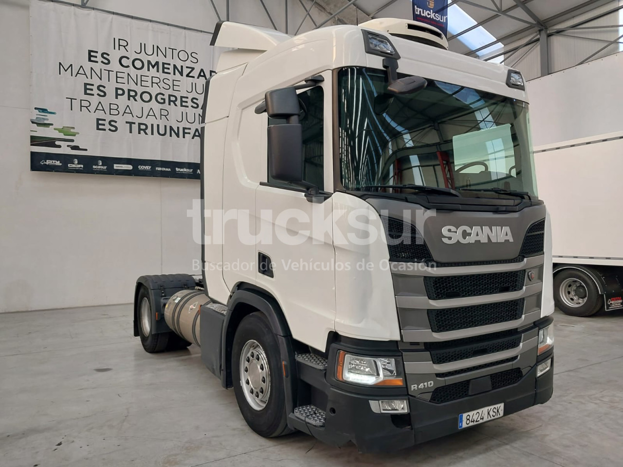 SCANIA R410 GAS GNL - Tegljač: slika SCANIA R410 GAS GNL - Tegljač SCANIA R410 GAS GNL - Tegljač: slika SCANIA R410 GAS GNL - Tegljač