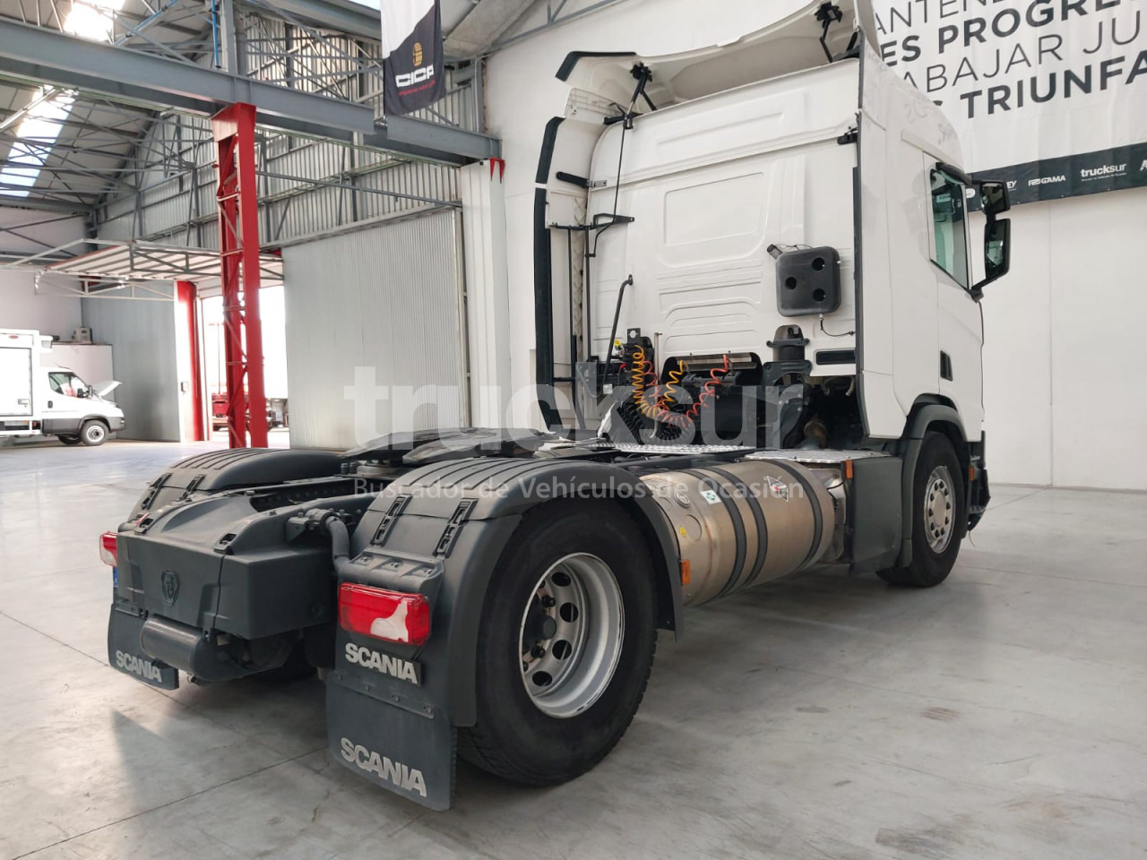 SCANIA R410 GAS GNL - Tegljač: slika SCANIA R410 GAS GNL - Tegljač SCANIA R410 GAS GNL - Tegljač: slika SCANIA R410 GAS GNL - Tegljač