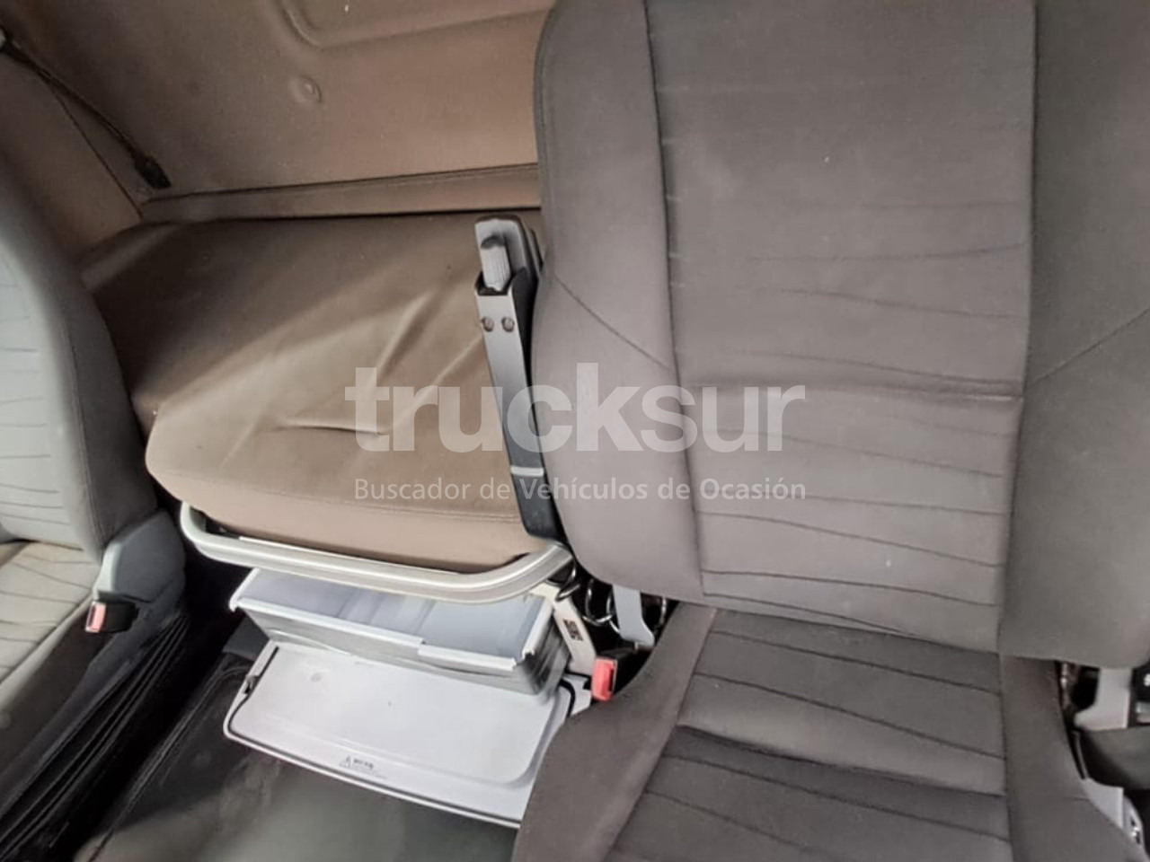 SCANIA R450 - Tegljač: slika SCANIA R450 - Tegljač SCANIA R450 - Tegljač: slika SCANIA R450 - Tegljač