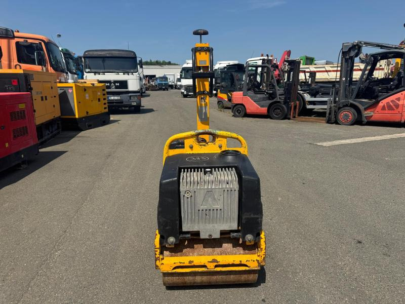 Ammann ARW 65 1D42 - Mini valjak: slika Ammann ARW 65 1D42 - Mini valjak Ammann ARW 65 1D42 - Mini valjak: slika Ammann ARW 65 1D42 - Mini valjak